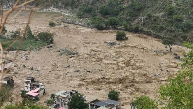 四川丹巴泥石流:丹巴泥石流最新消息